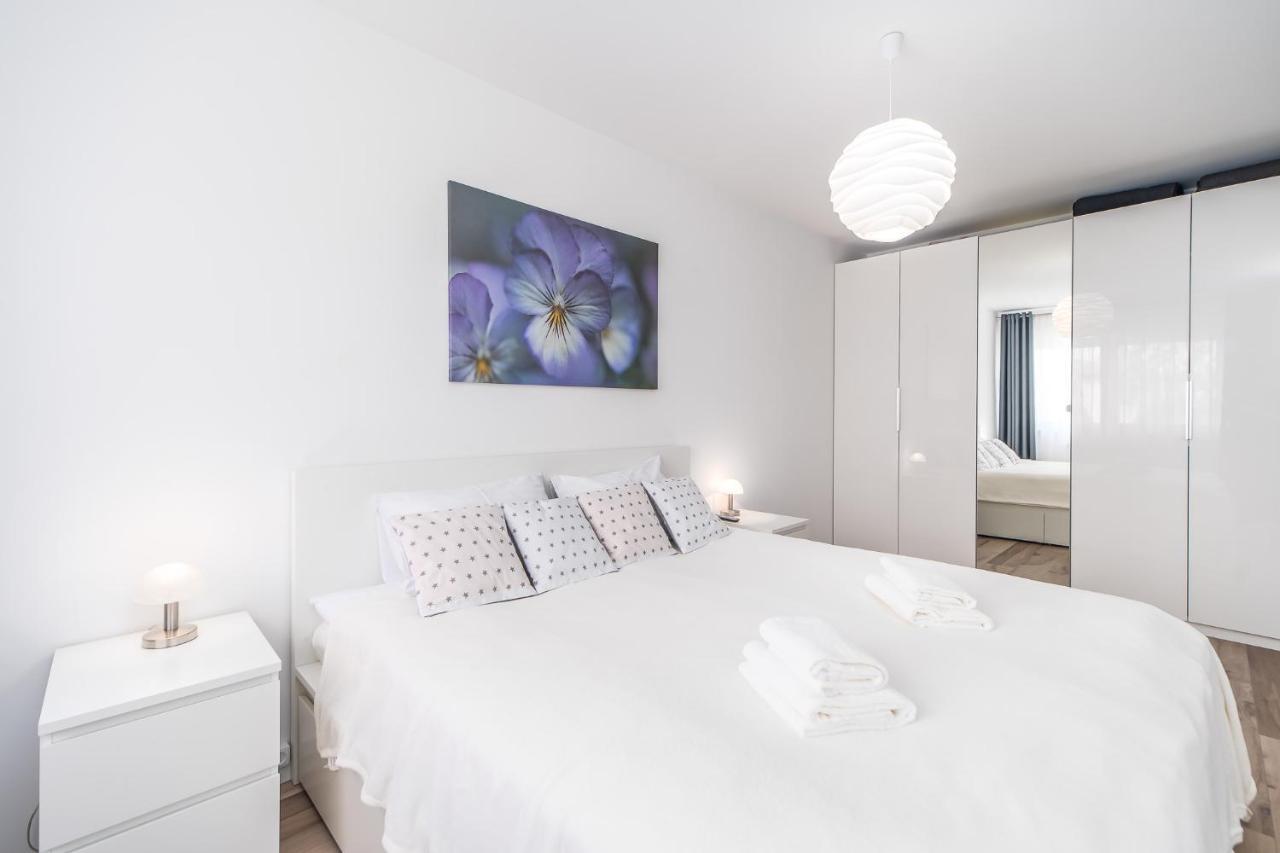 Seaside Breeze Stylish Apartment Balcony & Parking By Noclegi Renters Miedzyzdroje Exterior photo